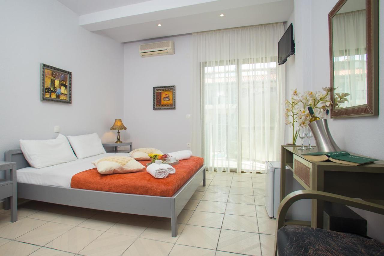 Litus Oliva Hotel Pefkochori Ngoại thất bức ảnh